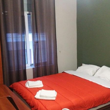 Alexander Rooms & Apartments Igoumenitsa Bagian luar foto