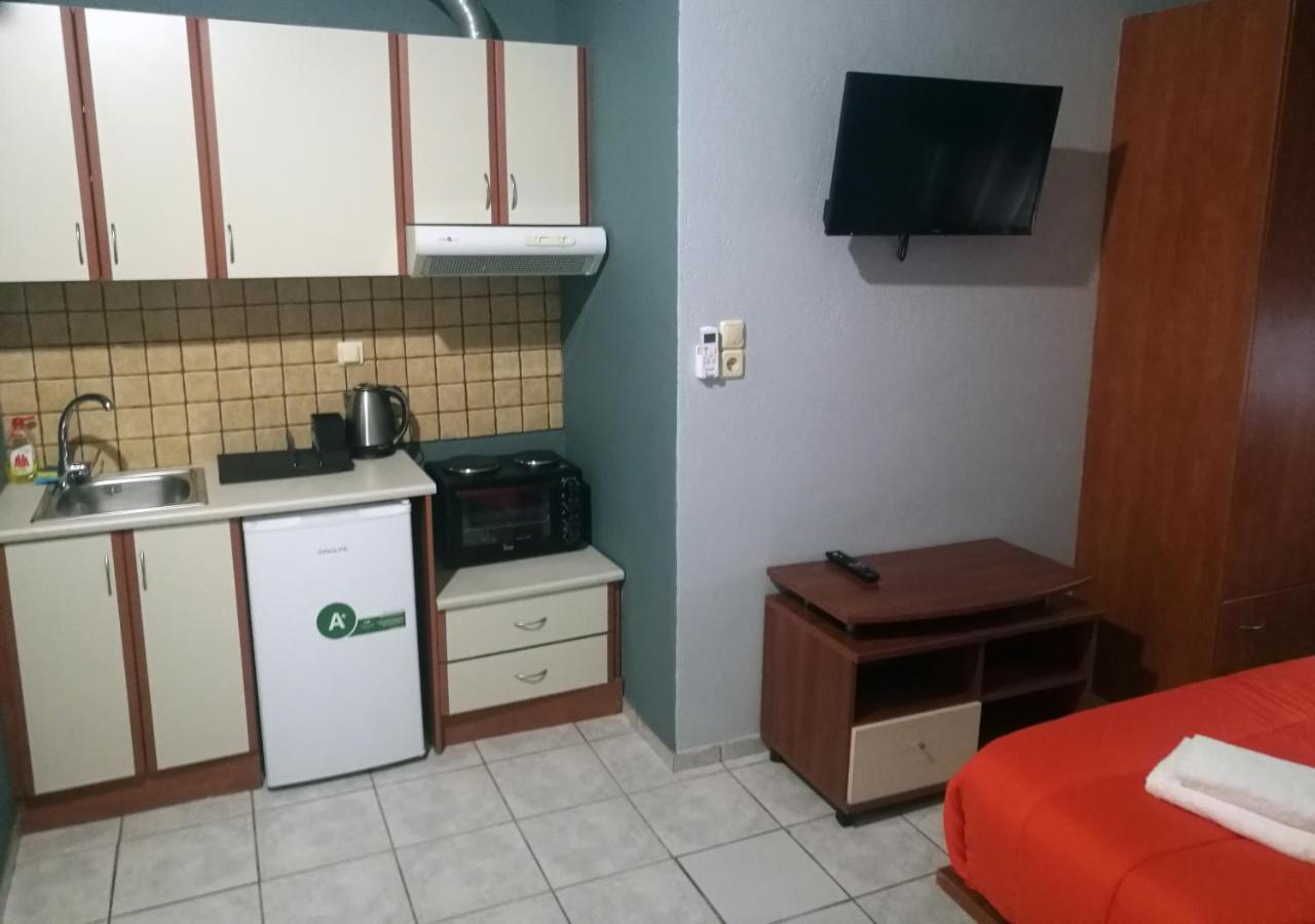 Alexander Rooms & Apartments Igoumenitsa Bagian luar foto