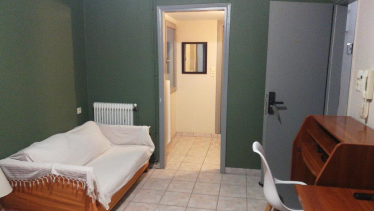 Alexander Rooms & Apartments Igoumenitsa Bagian luar foto